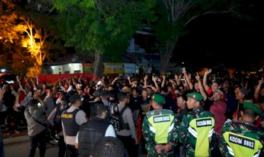 Polres-Ponorogo-Terjunkan-300-Personel-Gabungan,-Debat-Publik-Kedua-Pilkada-2024-Berjalan-Kondusif